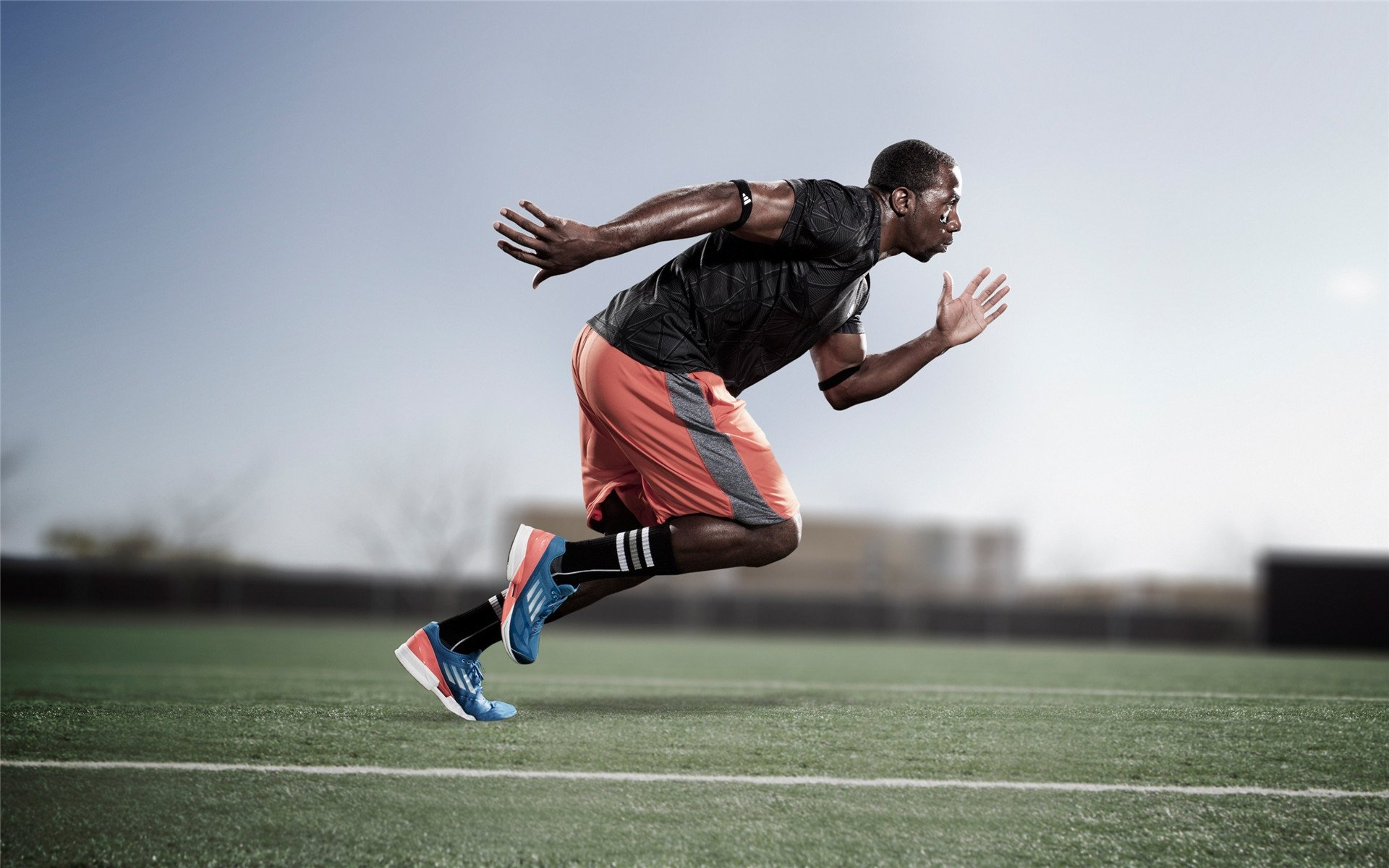 澳德滑行距离对比拉开前段差距，澳德auder